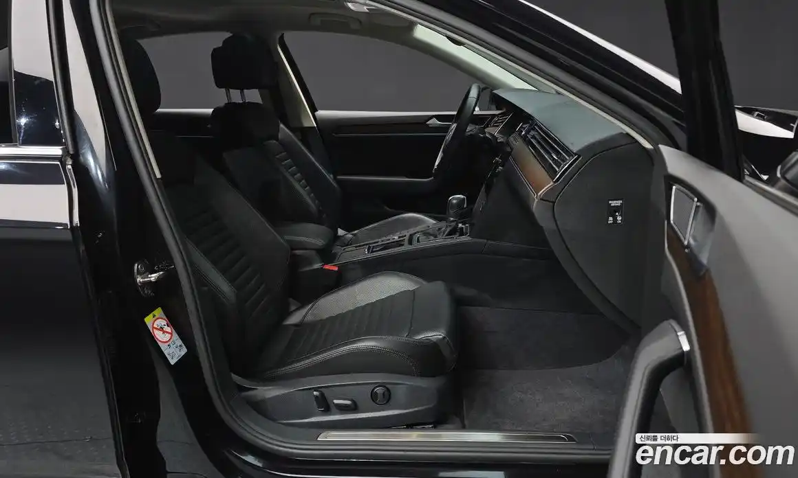 Volkswagen Passat 2018 2.0 Автомат в Москве № 232185, фото 4