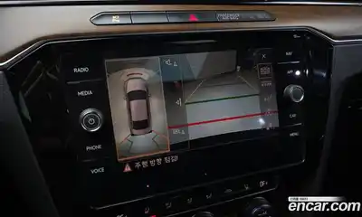 Volkswagen Passat 2018 2.0 Автомат в Москве № 232185, миниатюра 6