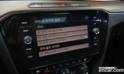 Volkswagen Passat 2018 2.0 Автомат в Москве № 232185, миниатюра 8