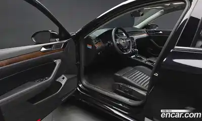 Volkswagen Passat 2018 2.0 Автомат в Москве № 232185, миниатюра 10