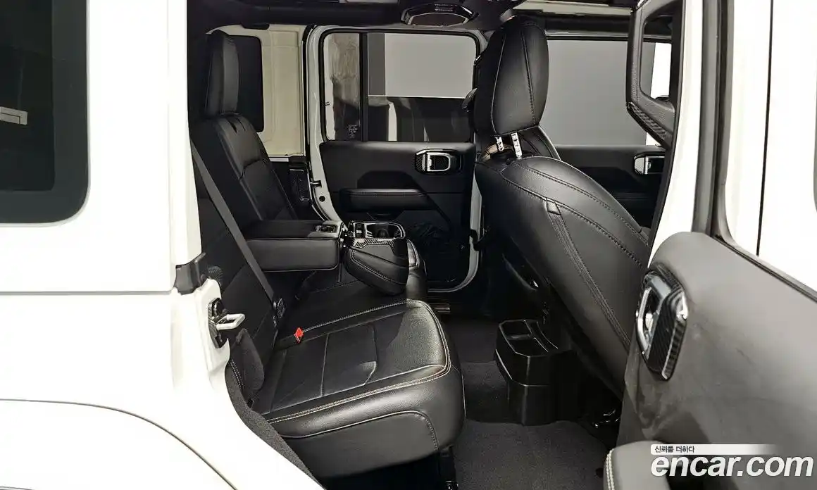 Jeep Wrangler 2023 2.0 Автомат в Москве № 232333, фото 1