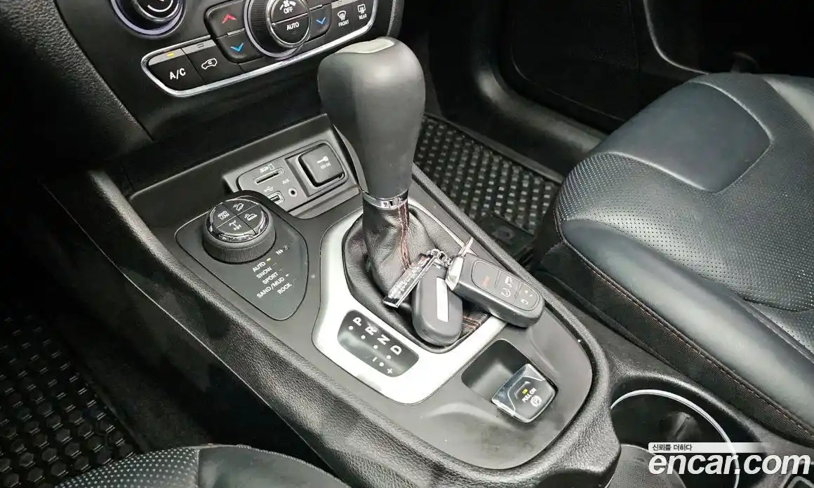 Jeep Cherokee 2017 3.2 Автомат в Москве № 232483, фото 20