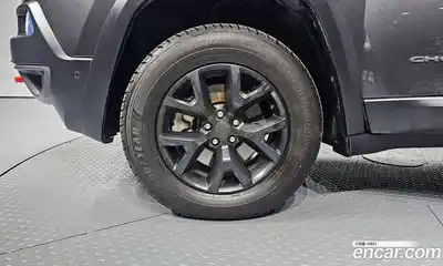 Jeep Cherokee 2017 3.2 Автомат в Москве № 232483, миниатюра 4