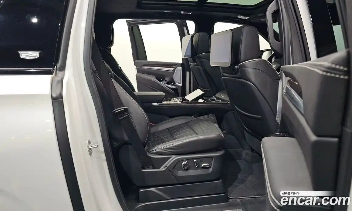 Cadillac Escalade 2025 6.2 Автомат в Москве № 256351, фото 14