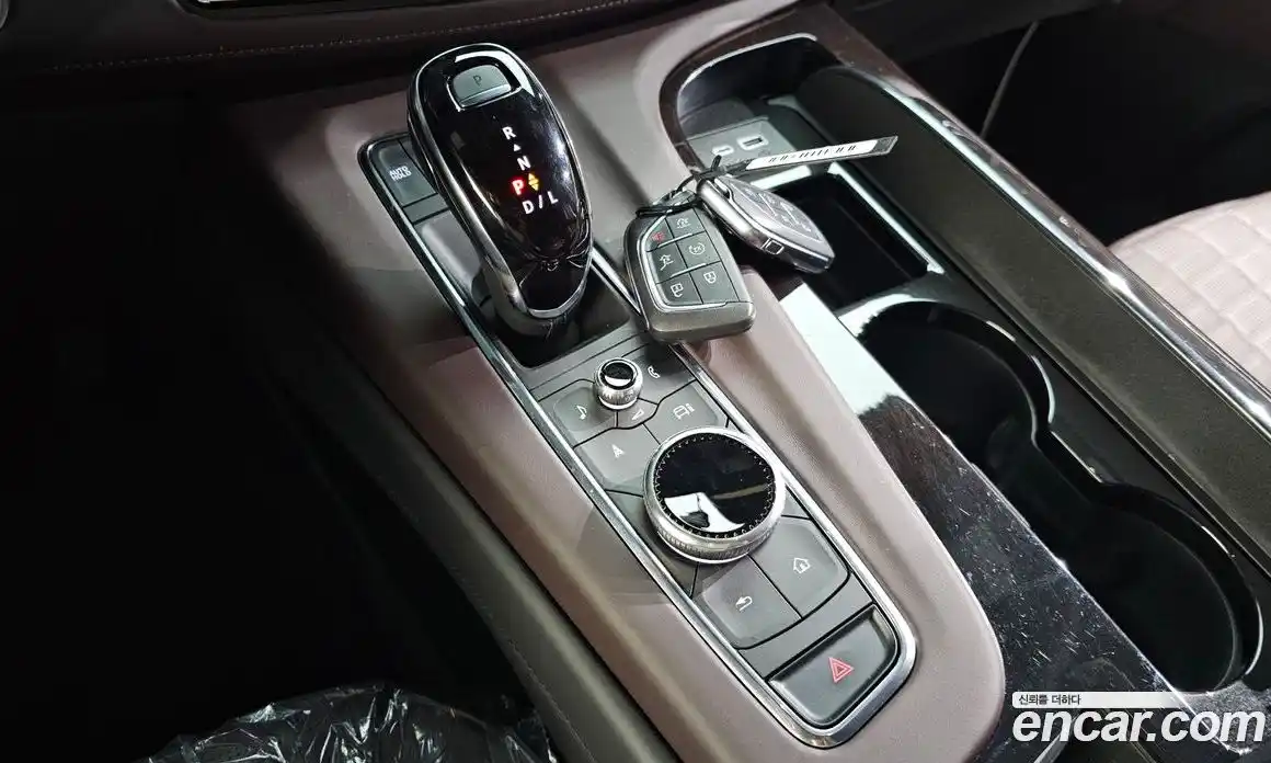 Cadillac Escalade 2024 6.2 Автомат в Москве № 256354, фото 16