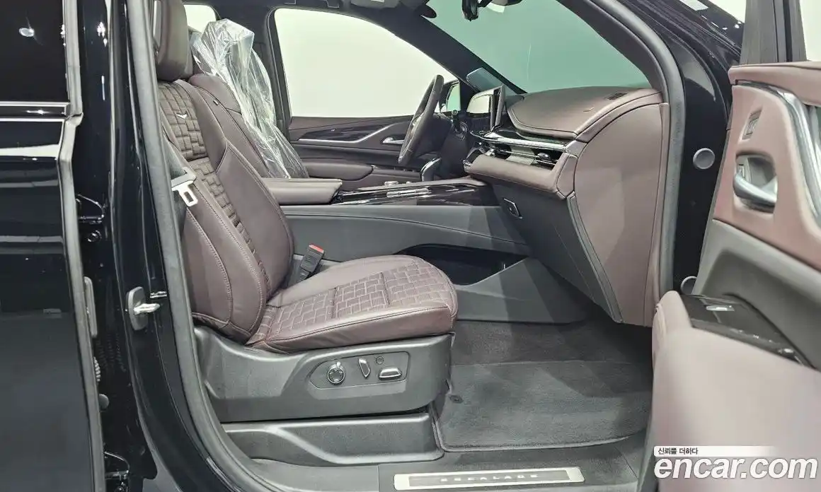 Cadillac Escalade 2024 6.2 Автомат в Москве № 256354, фото 9