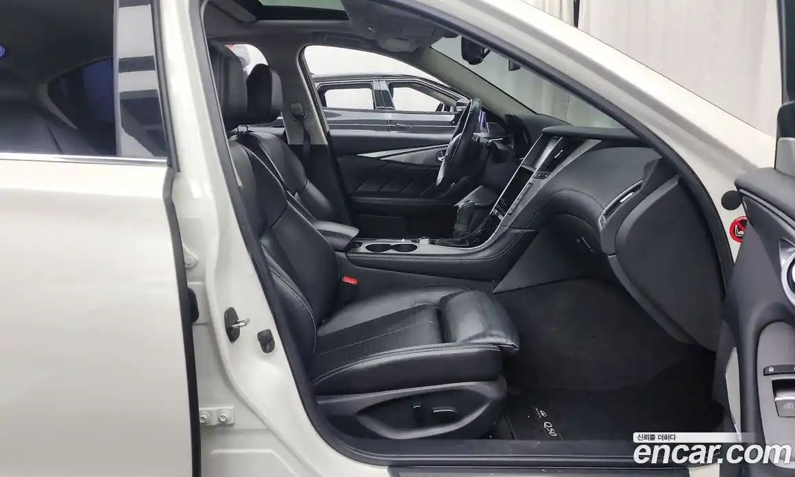Infiniti Q50 2018 3.5 Автомат в Москве № 266913, фото 11