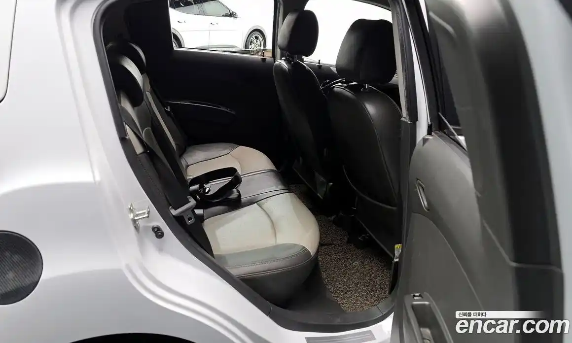 Chevrolet Spark 2012 1.0 Автомат в Москве № 27068, фото 20