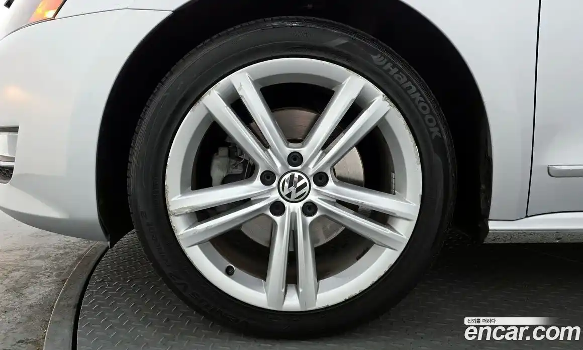 Volkswagen Passat 2014 2.0 Автомат в Москве № 277110, фото 20