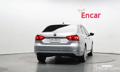 Volkswagen Passat 2014 2.0 Автомат в Москве № 277110, миниатюра 2