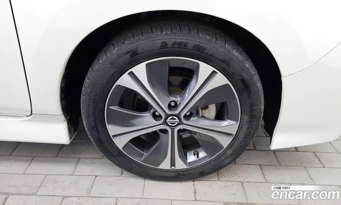 Nissan Leaf 2019 0.1 Автомат в Москве № 284986, фото 9