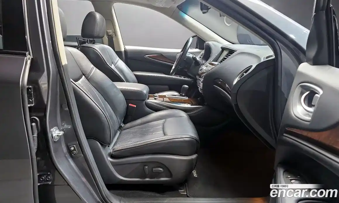 Infiniti QX60 2015 3.5 Автомат в Москве № 294392, фото 8