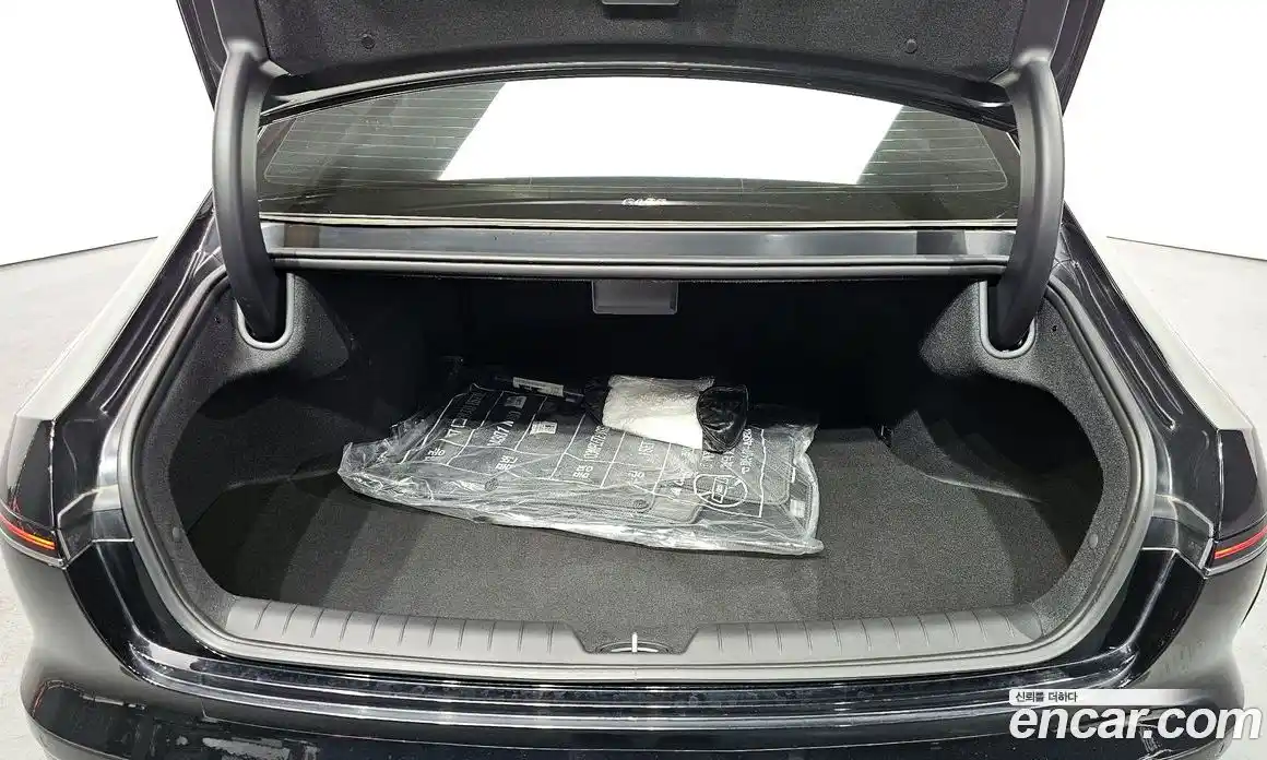 Hyundai Grandeur 2023 2.5 Автомат в Москве № 297252, фото 8