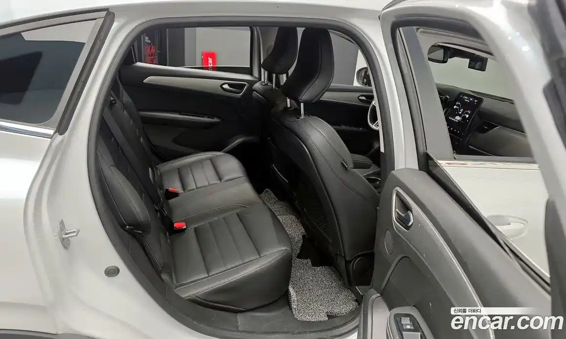 Renault XM3 2023 1.6 Автомат в Москве № 298790, фото 3