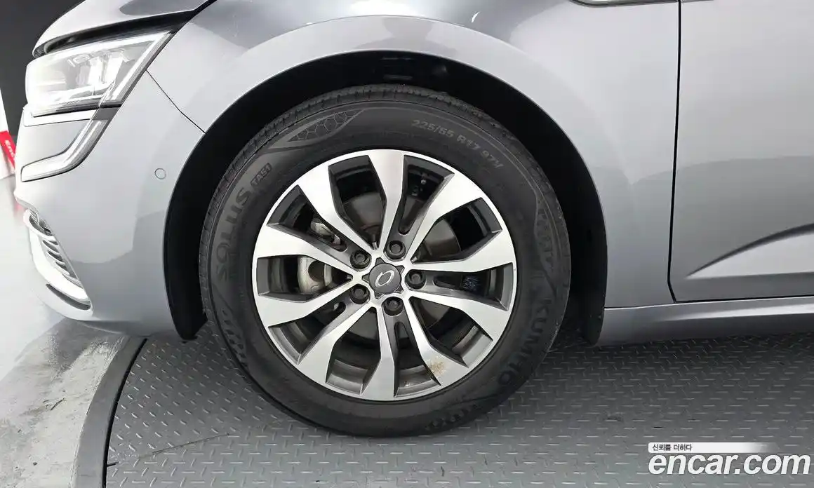 Renault SM6 2022 2.0 Автомат в Москве № 315900, фото 18