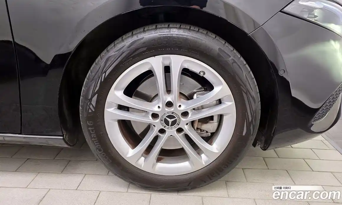 Mercedes-Benz A-Class 2024 2.0 Автомат в Москве № 321759, фото 14