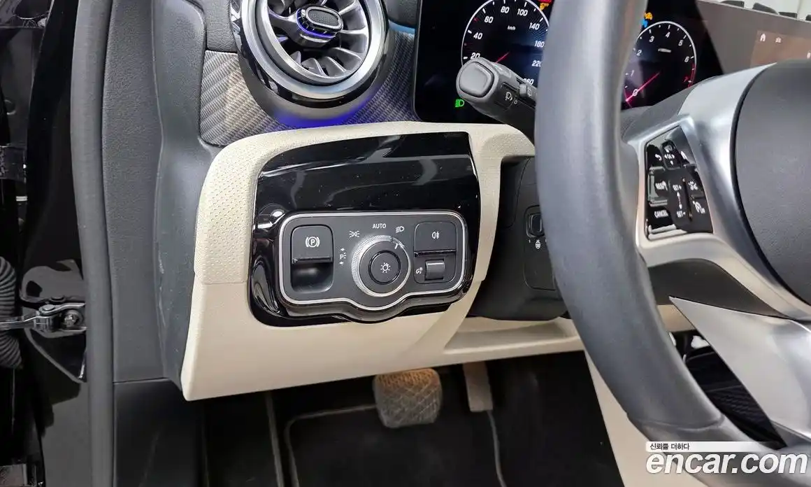 Mercedes-Benz A-Class 2024 2.0 Автомат в Москве № 321759, фото 17