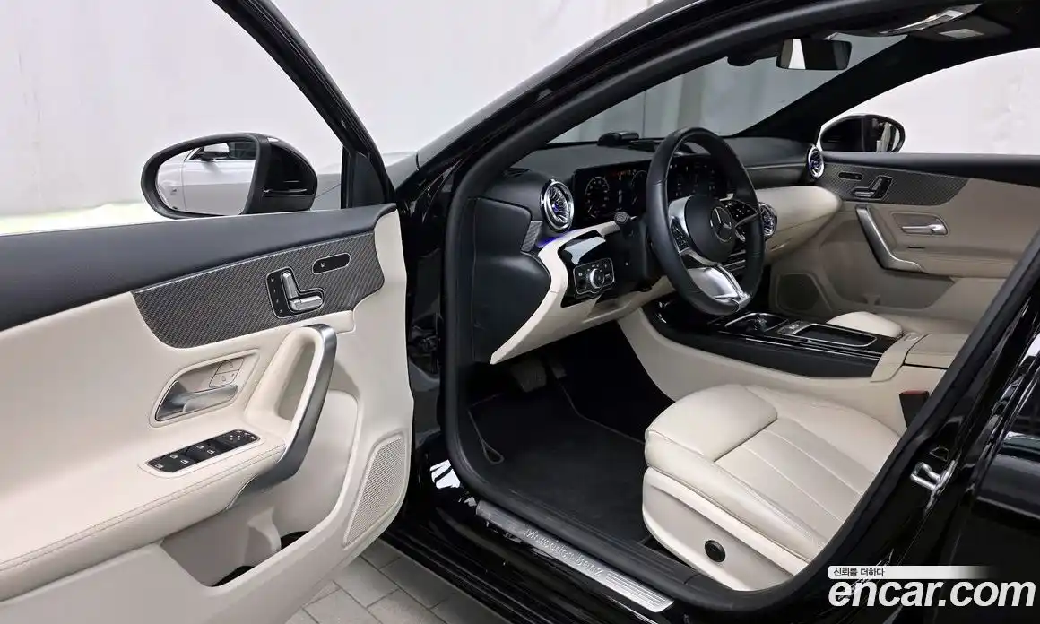 Mercedes-Benz A-Class 2024 2.0 Автомат в Москве № 321759, фото 8