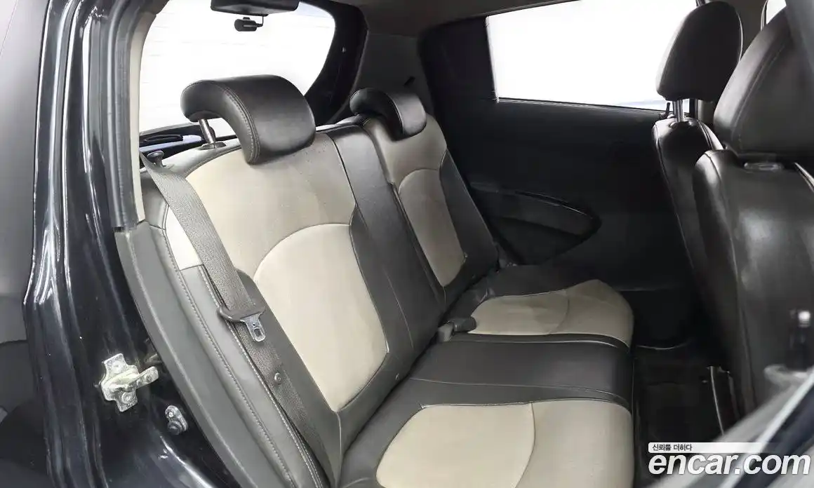 Chevrolet Spark 2012 1.0 Автомат в Москве № 327521, фото 9