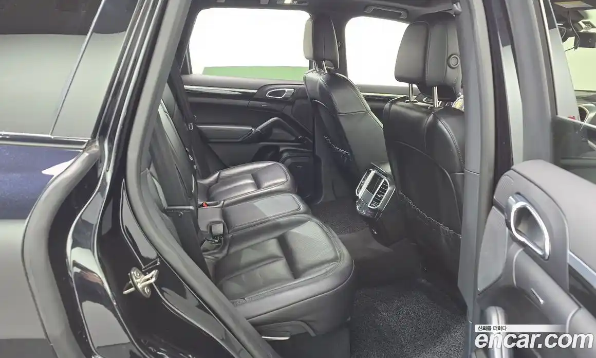 Porsche Cayenne 2017 3.0 Автомат в Москве № 331786, фото 12