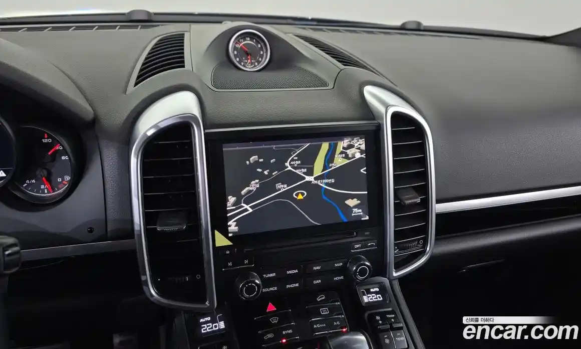 Porsche Cayenne 2017 3.0 Автомат в Москве № 331786, фото 3