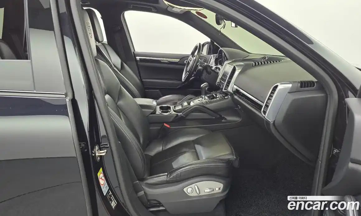 Porsche Cayenne 2017 3.0 Автомат в Москве № 331786, фото 7