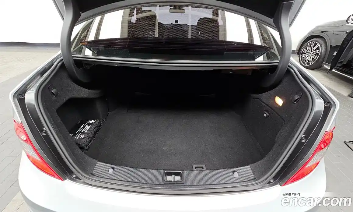 Mercedes-Benz C-Class 2010 1.8 Автомат в Москве № 342951, фото 12