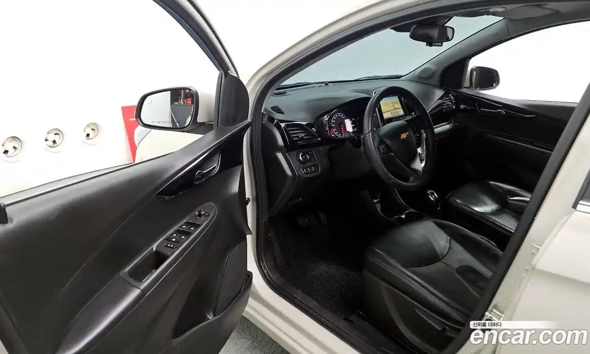 Chevrolet Spark 2018 1.0 Автомат в Москве № 42170, фото 19