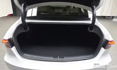 Hyundai Grandeur 2022 2.5 Автомат в Москве № 44052, миниатюра 12