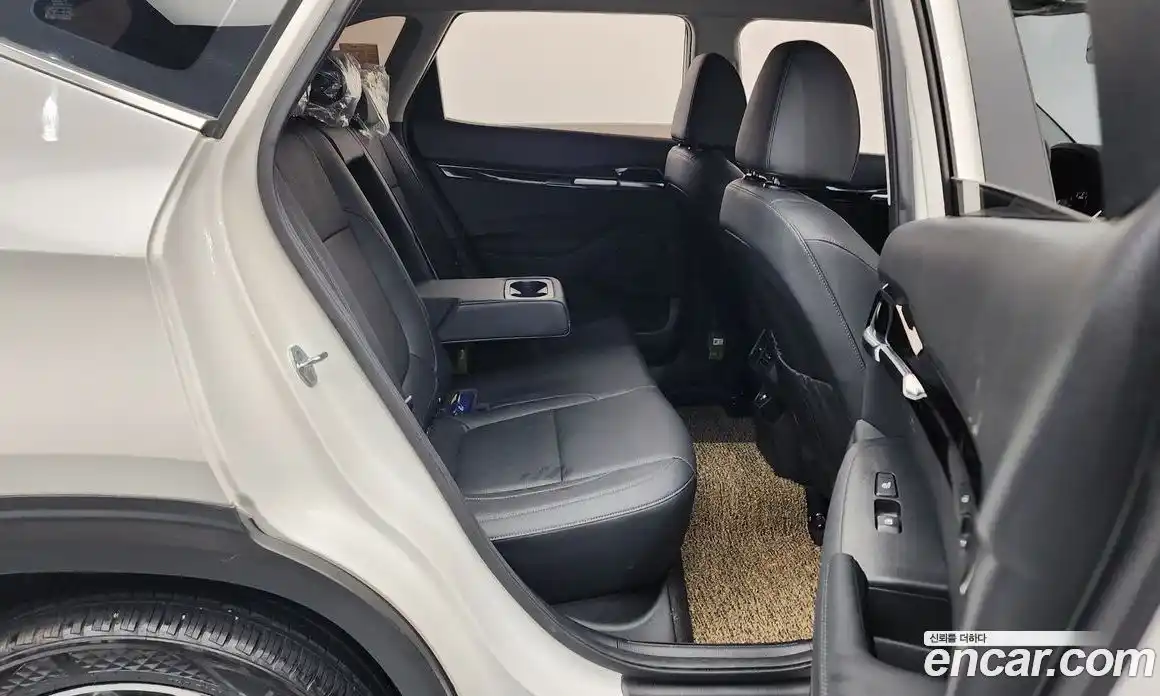 Kia Seltos 2023 1.6 Автомат в Москве № 51315, фото 9