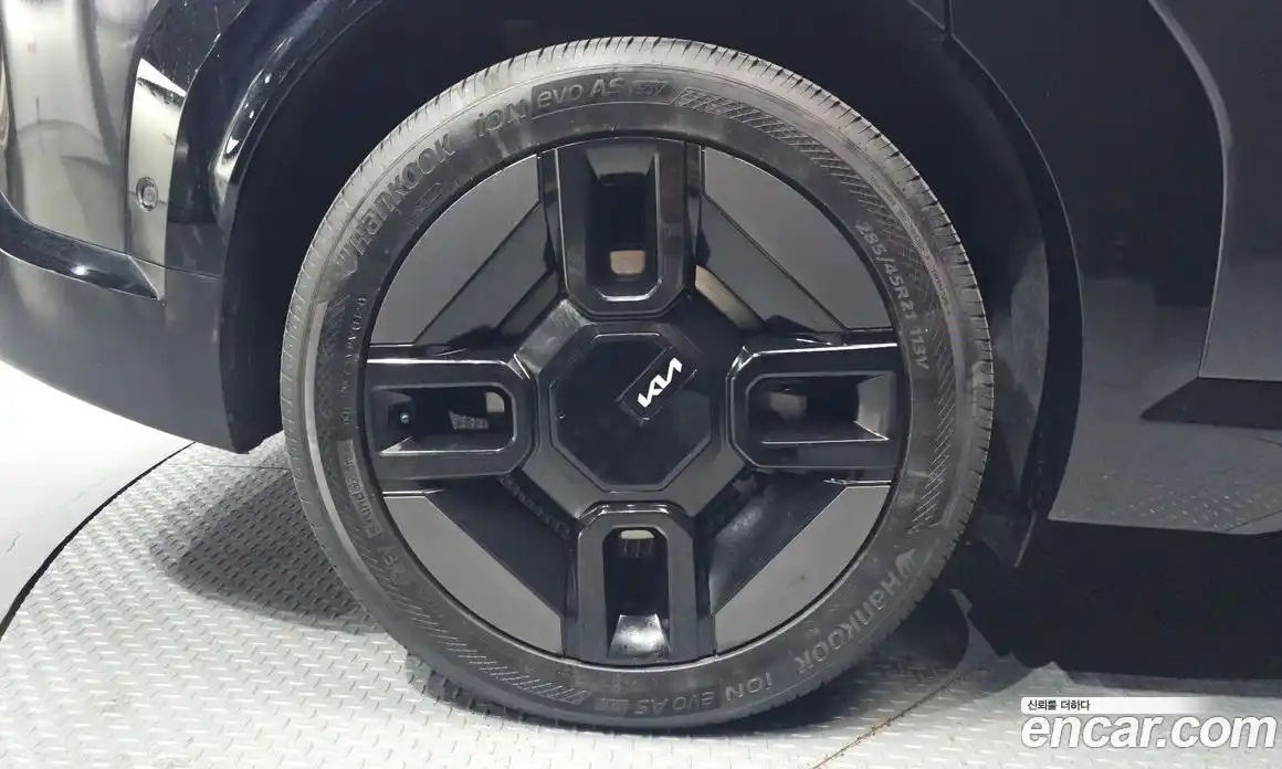 Kia EV9 2024 0.2 Автомат в Москве № 52416, фото 11