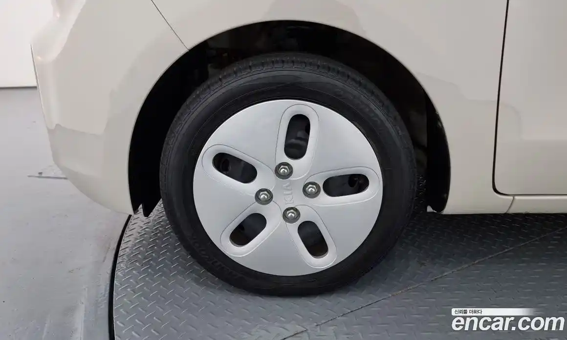 Kia Ray 2018 1.0 Автомат в Москве № 54873, фото 13