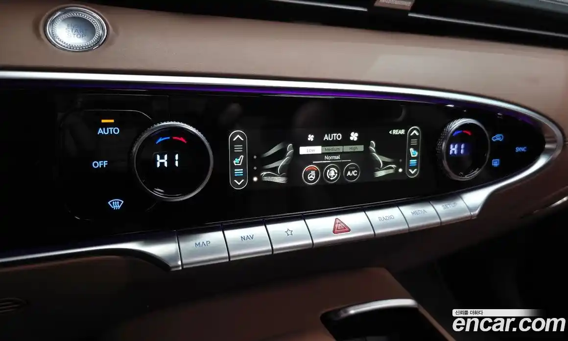 Genesis GV70 2024 2.5 Автомат в Москве № 57440, фото 18