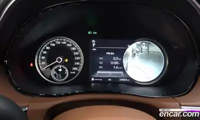 Genesis GV70 2024 2.5 Автомат в Москве № 57440, миниатюра 2