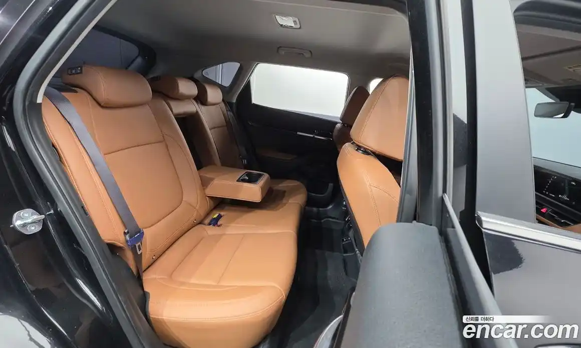 Kia Seltos 2024 2.0 Автомат в Москве № 95485, фото 3