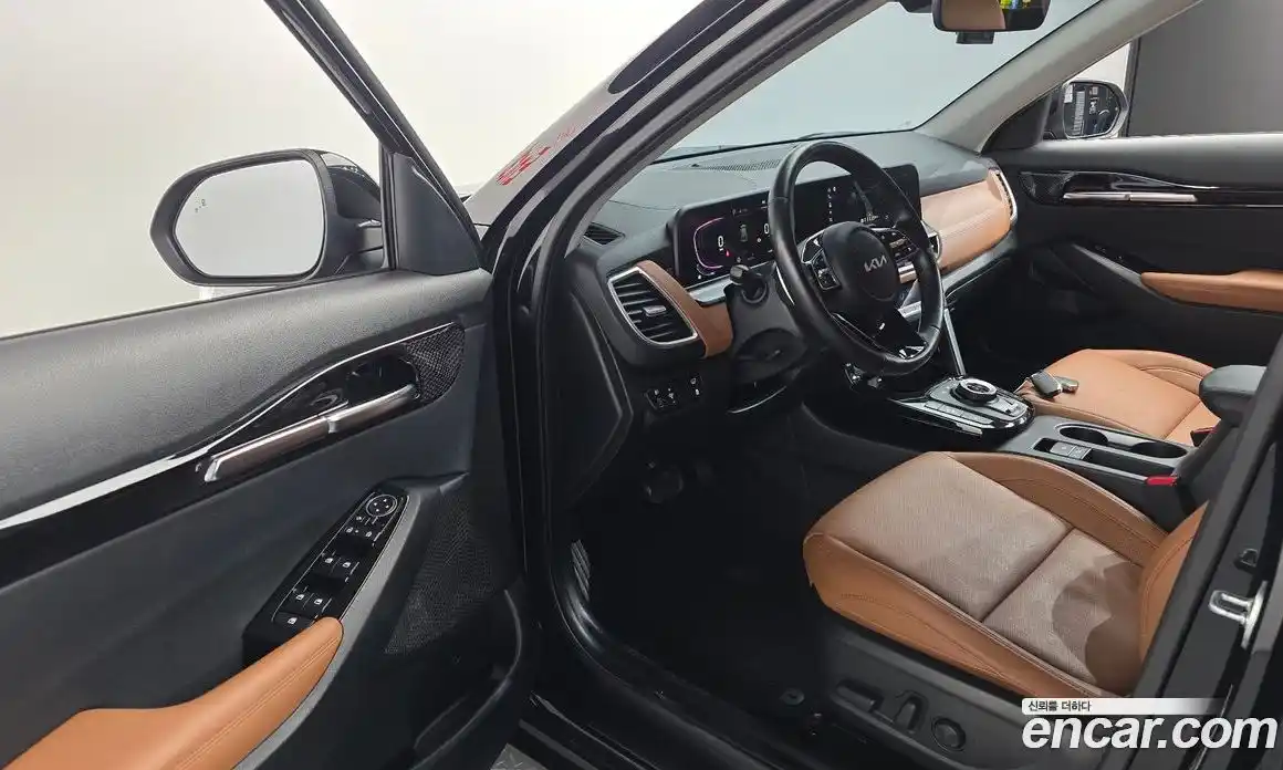 Kia Seltos 2024 2.0 Автомат в Москве № 95485, фото 4