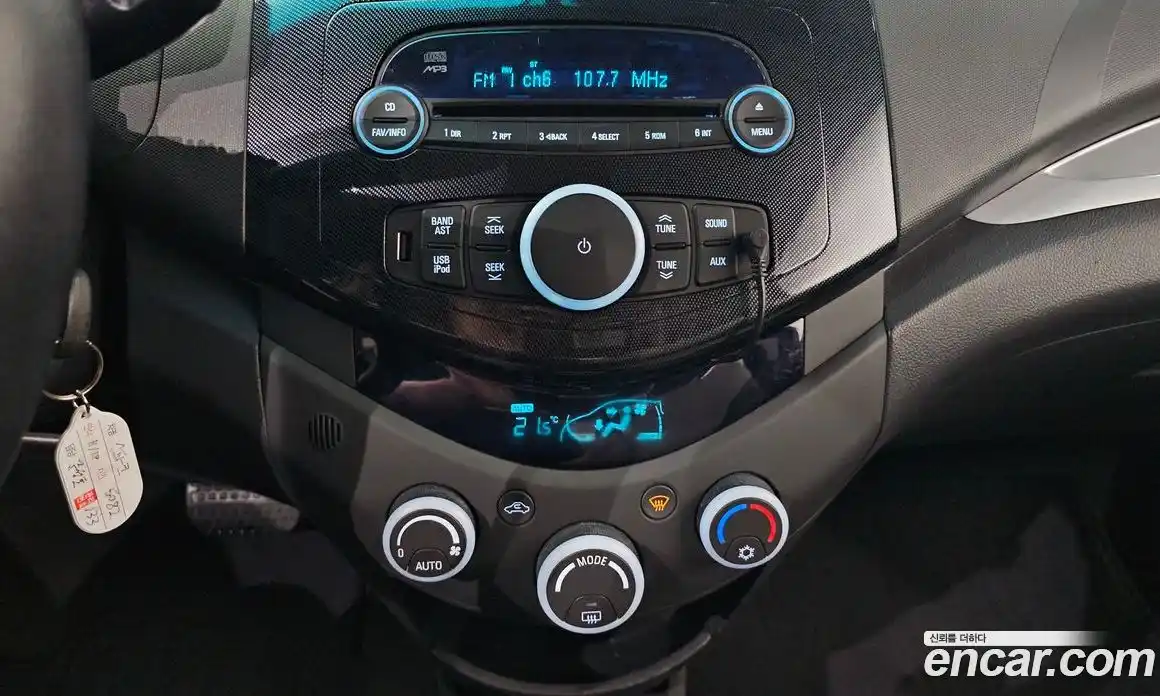 Chevrolet Spark 2012 1.0 Автомат в Москве № 96886, фото 2