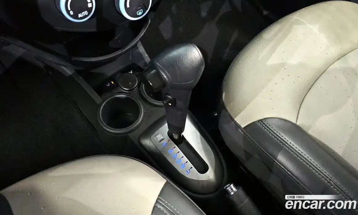 Chevrolet Spark 2012 1.0 Автомат в Москве № 96886, фото 6