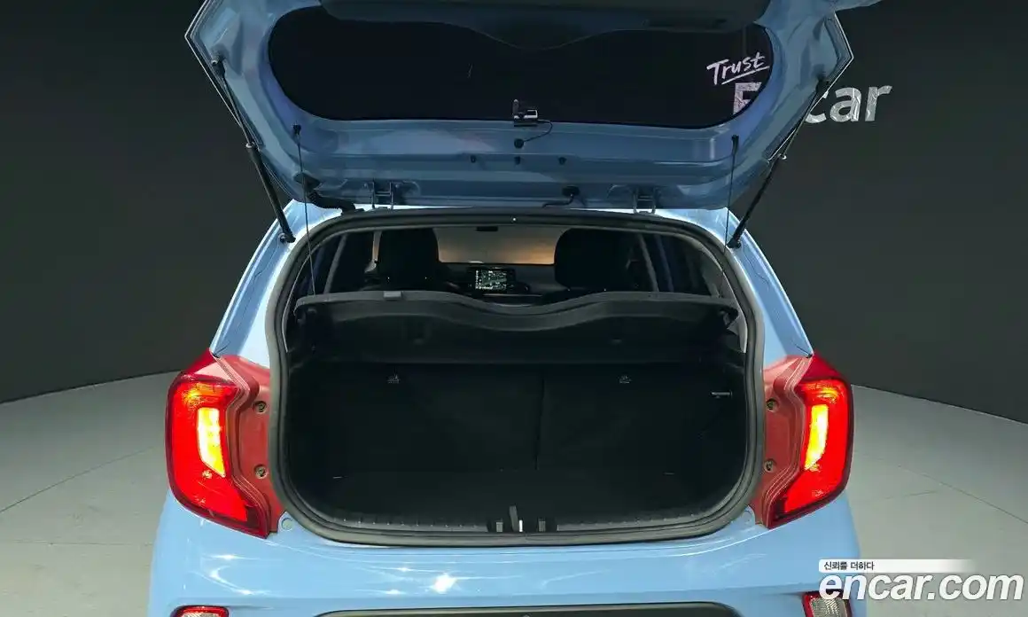 Kia Morning 2018 1.0 Автомат в Москве № 101317, фото 17