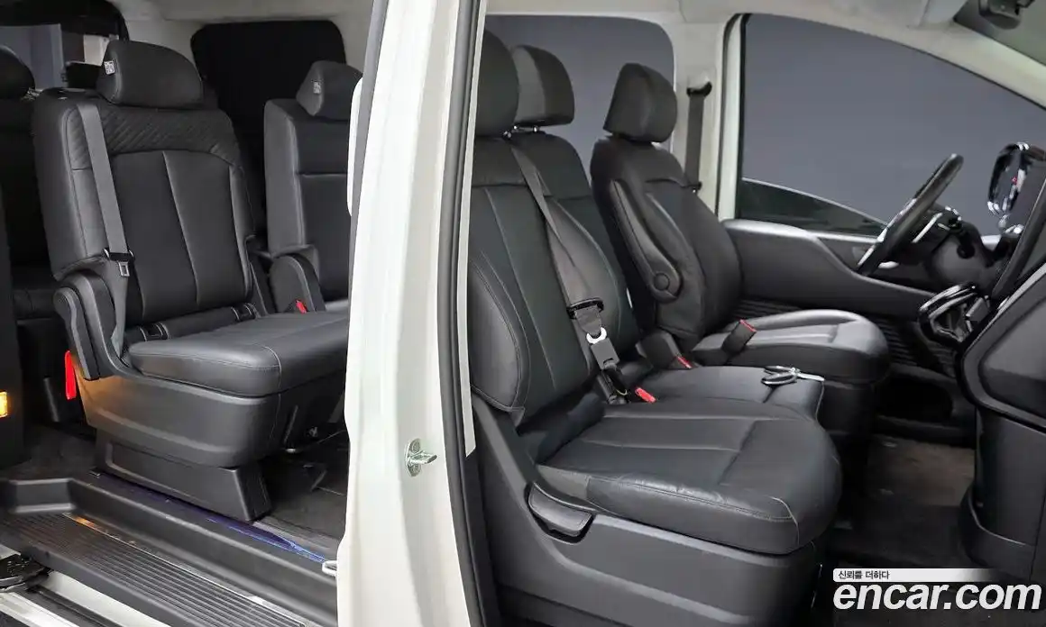 Hyundai Staria 2023 2.2 Автомат в Москве № 108011, фото 17