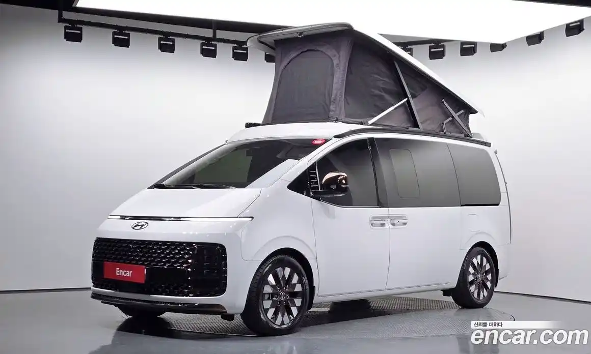 Hyundai Staria 2023 2.2 Автомат в Москве № 108011, фото 3