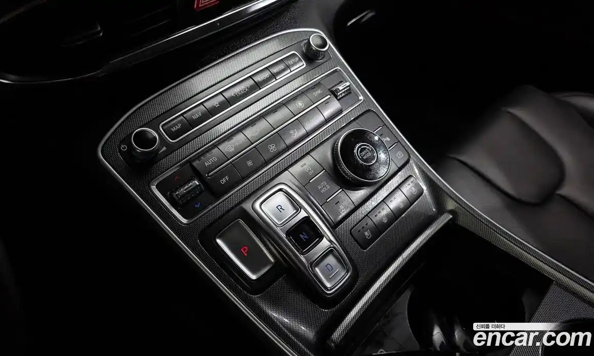 Hyundai Santa Fe 2022 2.5 Автомат в Москве № 113276, фото 18