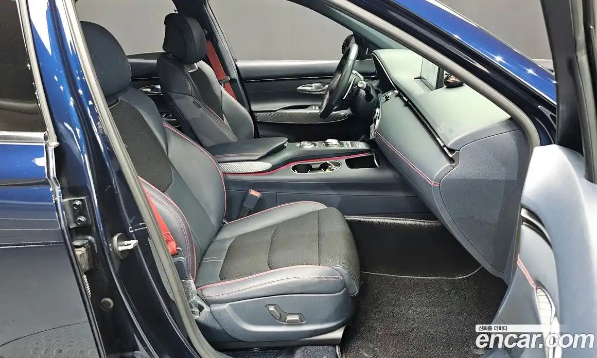 Genesis GV70 2022 2.5 Автомат в Москве № 117304, фото 6