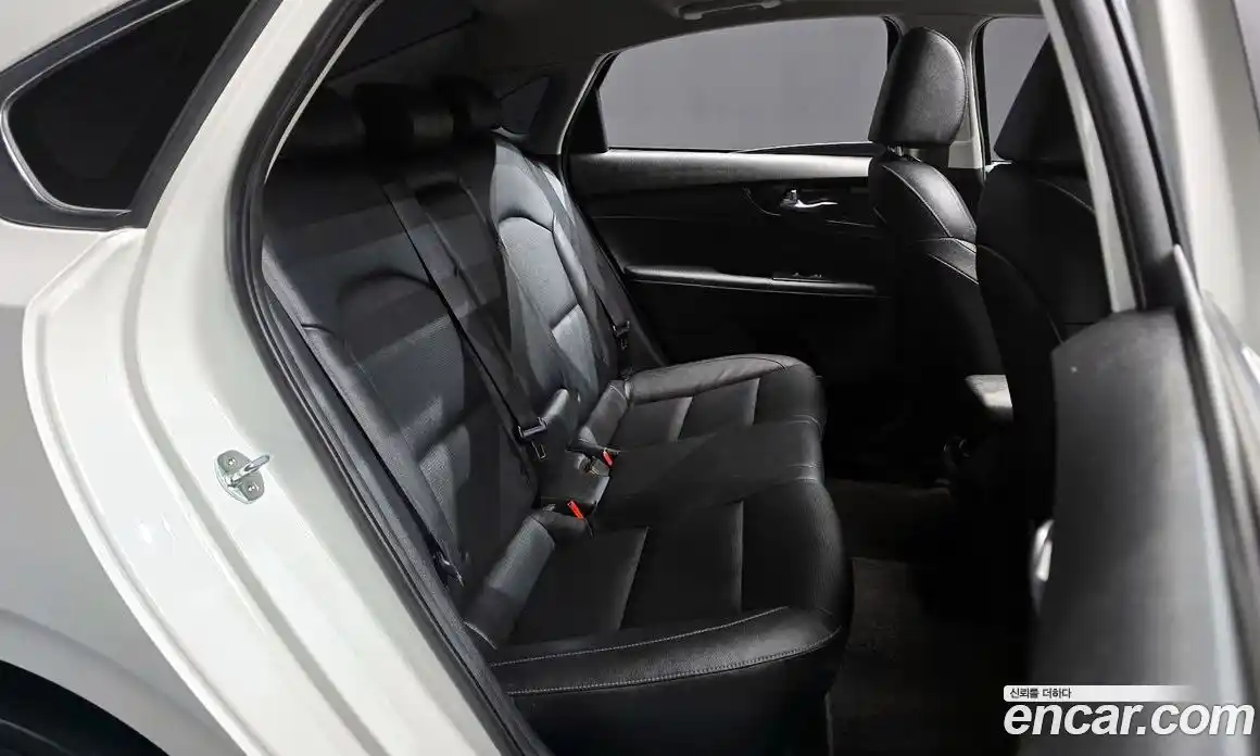 Kia K3 2022 1.6 Автомат в Москве № 120623, фото 6