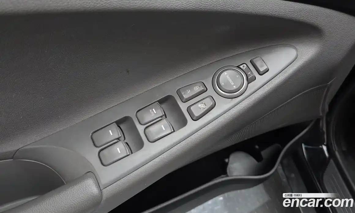 Hyundai Sonata 2011 2.0 Автомат в Москве № 123429, фото 12