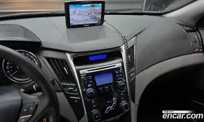 Hyundai Sonata 2011 2.0 Автомат в Москве № 123429, миниатюра 6