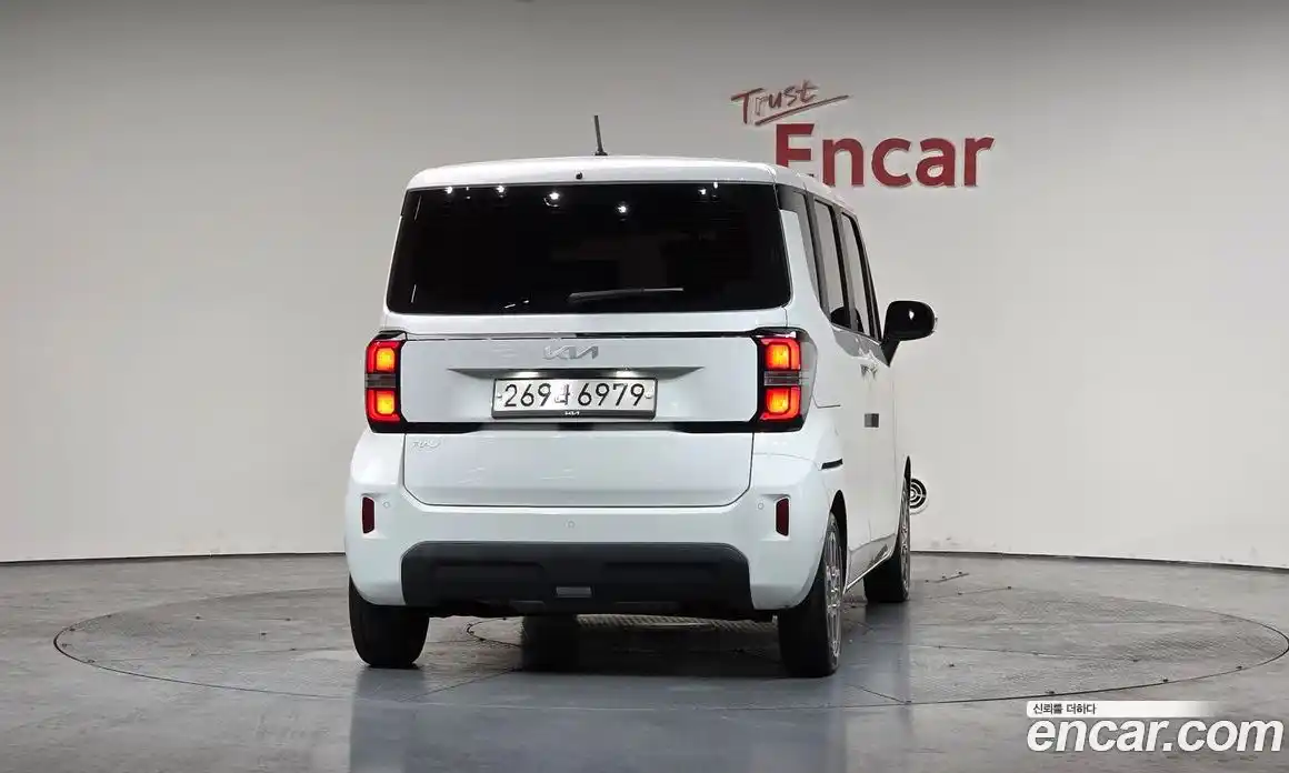 Kia Ray 2023 1.0 Автомат в Москве № 124195, фото 14