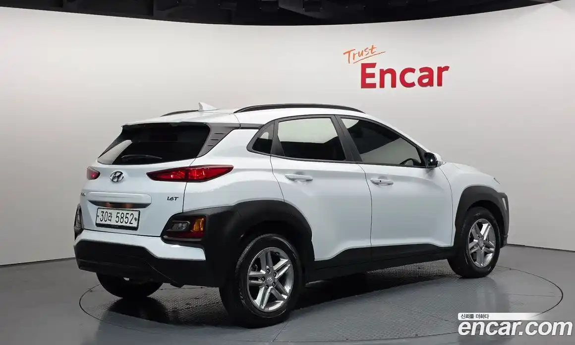 Hyundai Kona 2019 1.6 Автомат в Москве № 127301, фото 17