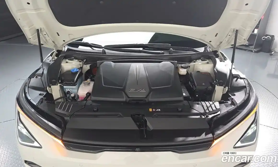 Kia EV6 2025 0.1 Автомат в Москве № 127782, фото 13