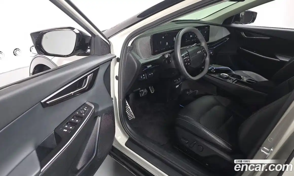 Kia EV6 2025 0.1 Автомат в Москве № 127782, фото 3